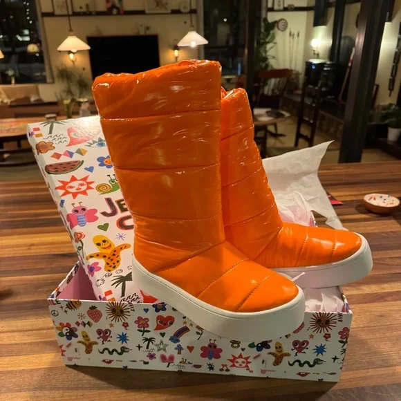 Brand New Jeffrey Campbell Snowed 2 Boots - Picture 3 of 5